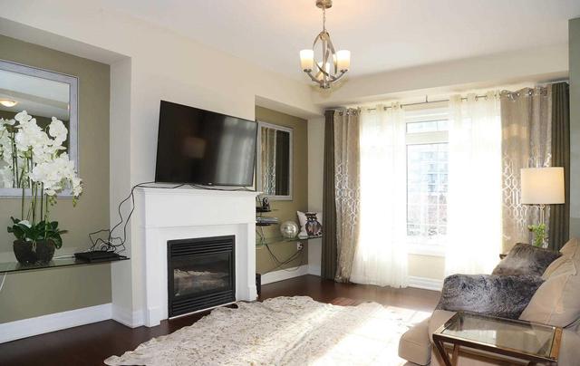 TH-9 - 80 North Park Rd, Townhouse with 3 bedrooms, 3 bathrooms and 2 parking in Vaughan ON | Image 3