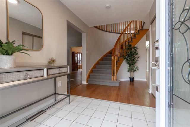 1226 Winterbourne Dr, House detached with 4 bedrooms, 3 bathrooms and 4 parking in Oakville ON | Image 23