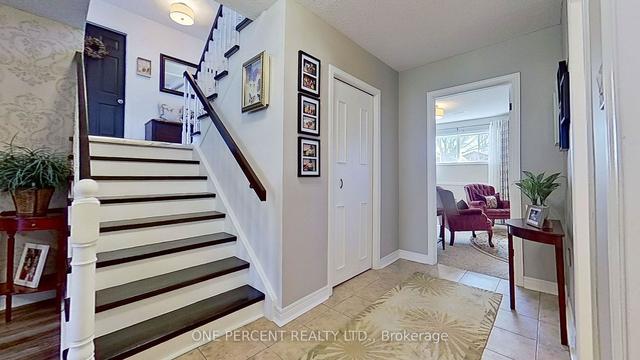 70 Springhome Rd, House detached with 3 bedrooms, 3 bathrooms and 6 parking in Barrie ON | Image 25