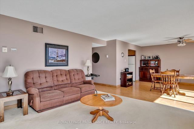 401 - 885 Clonsilla Ave, Condo with 2 bedrooms, 2 bathrooms and 11 parking in Peterborough ON | Image 2