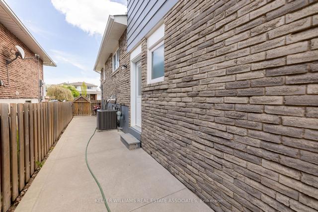 8 Edwin Dr, House detached with 4 bedrooms, 2 bathrooms and 5 parking in Brampton ON | Image 18