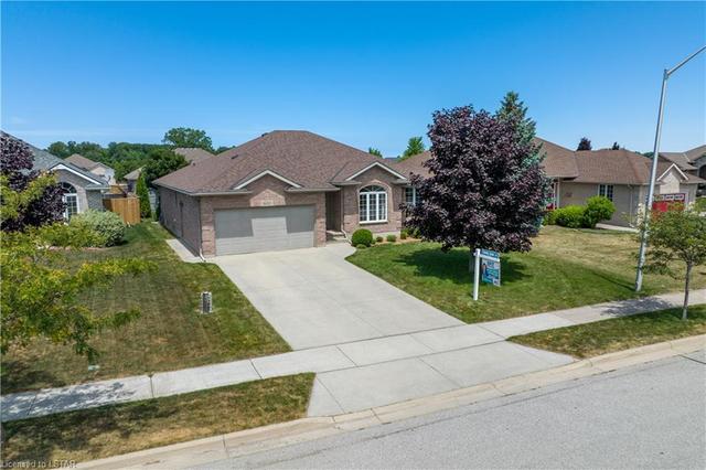 1622 Heritage Park Drive, House detached with 4 bedrooms, 2 bathrooms and 4 parking in Sarnia ON | Image 45