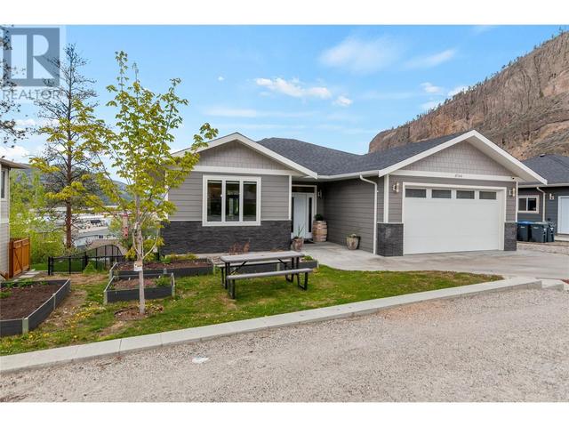 8764 Palmer Pl, House detached with 3 bedrooms, 3 bathrooms and 2 parking in Summerland BC | Image 47