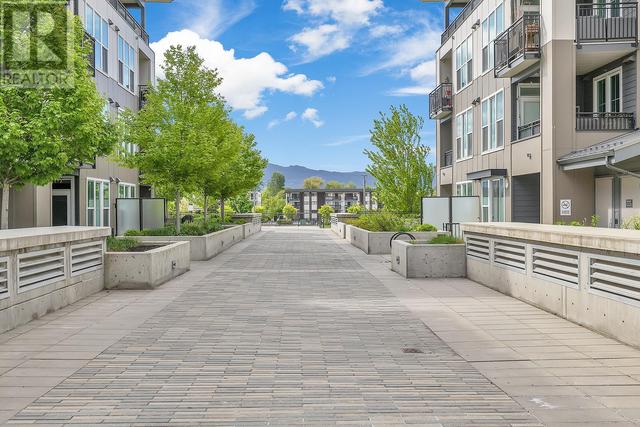 111 - 1775 Chapman Pl, Condo with 2 bedrooms, 1 bathrooms and 1 parking in Kelowna BC | Image 43