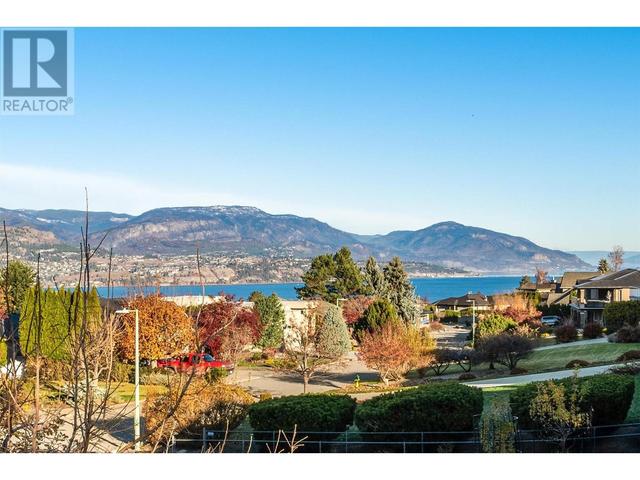 291 Sandpiper Crt, House detached with 5 bedrooms, 3 bathrooms and 6 parking in Kelowna BC | Image 15