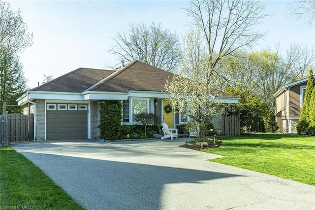 6461 Dunray Crt, House detached with 4 bedrooms, 2 bathrooms and 5 parking in Mississauga ON | Image 1