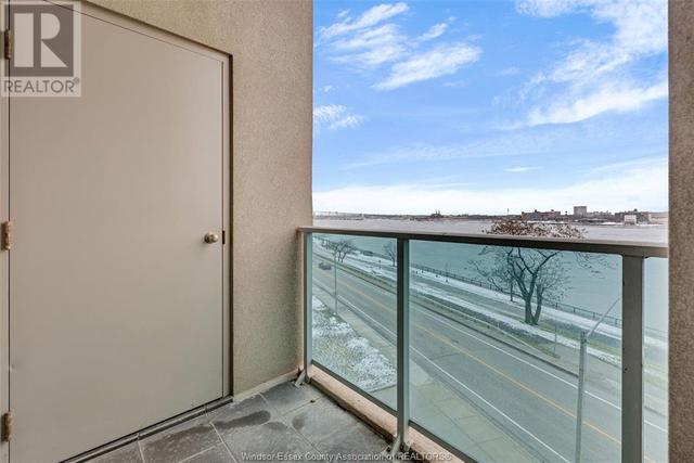 404 - 1225 Riverside, Condo with 2 bedrooms, 2 bathrooms and null parking in Windsor ON | Image 16