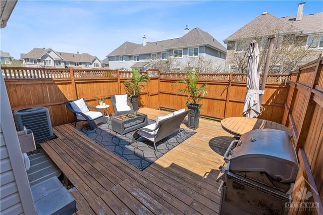 515 Strasbourg St, Townhouse with 4 bedrooms, 3 bathrooms and 2 parking in Ottawa ON | Image 29