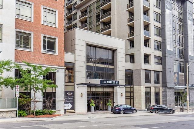 612 - 150 Main Street W, Condo with 1 bedrooms, 2 bathrooms and null parking in Hamilton ON | Image 1