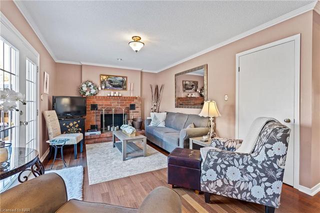 48 Elderwood Dr, House detached with 5 bedrooms, 2 bathrooms and 6 parking in St. Catharines ON | Image 5