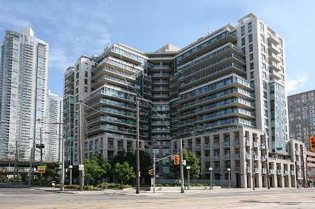 LPH-6 - 410 Queens Quay W, Condo with 2 bedrooms, 3 bathrooms and 1 parking in Toronto ON | Image 1