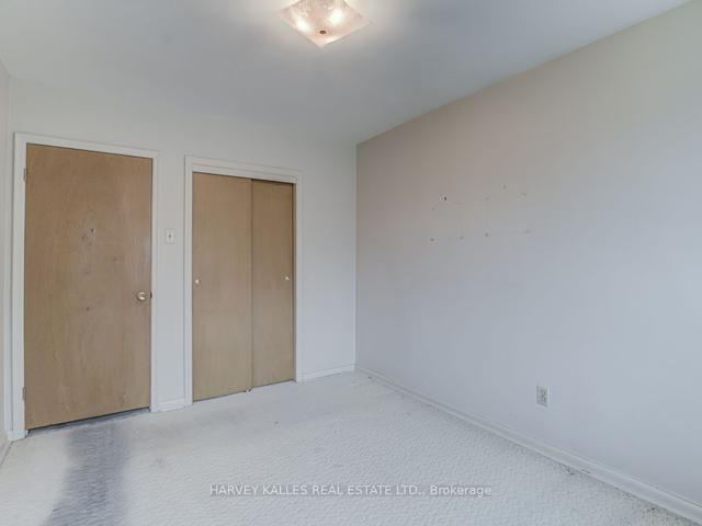 22 Arlstan Dr, House detached with 3 bedrooms, 3 bathrooms and 6 parking in Toronto ON | Image 4