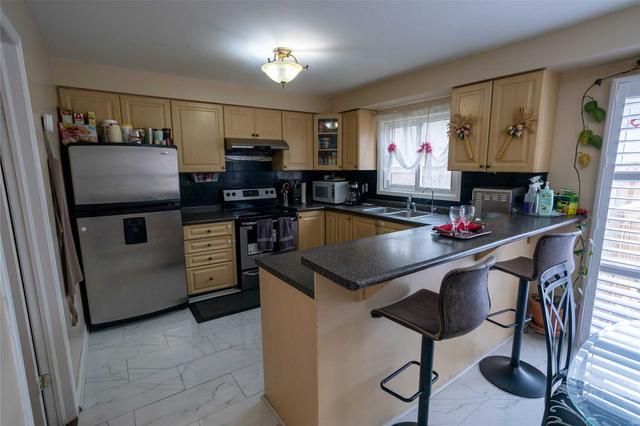 upper - 68 Horsham St, House detached with 4 bedrooms, 3 bathrooms and 5 parking in Brampton ON | Image 10