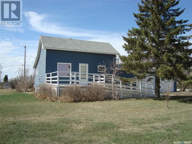106 Reed Street, House detached with 3 bedrooms, 2 bathrooms and null parking in Morse SK | Image 1