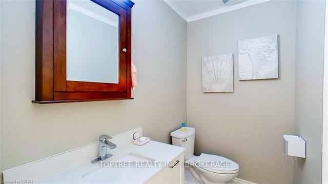 25 Uplands Dr, House detached with 4 bedrooms, 3 bathrooms and 12 parking in London ON | Image 24