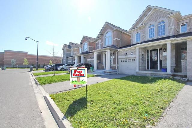 36 Dufay Rd, House attached with 3 bedrooms, 3 bathrooms and 3 parking in Brampton ON | Image 23