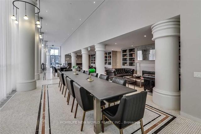 3003 - 33 Helendale Ave, Condo with 3 bedrooms, 3 bathrooms and 1 parking in Toronto ON | Image 9