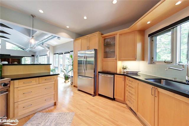 Stainless Steel Appliances | Image 48