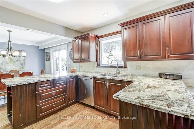 692 Courtland Pl, House detached with 3 bedrooms, 3 bathrooms and 5 parking in Burlington ON | Image 7