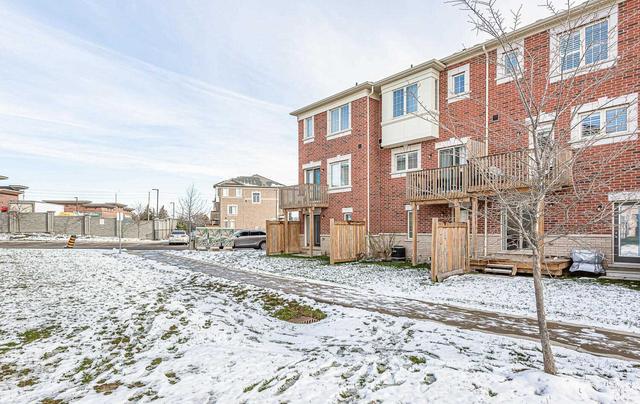 79 - 79 Aspen Hills Rd, House attached with 3 bedrooms, 3 bathrooms and 2 parking in Brampton ON | Image 32