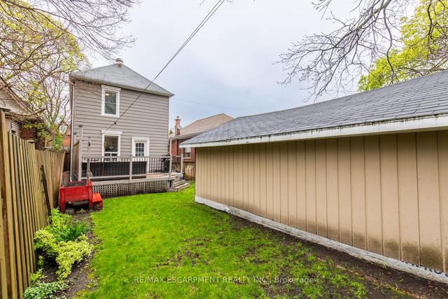 463 Charlton Ave W, House detached with 3 bedrooms, 1 bathrooms and 3 parking in Hamilton ON | Image 32