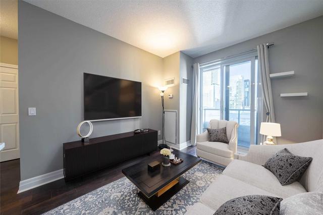803 - 35 Balmuto St, Condo with 1 bedrooms, 1 bathrooms and 0 parking in Toronto ON | Image 11