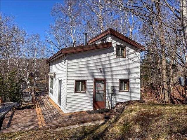 291 West Whalley Lake Rd, House detached with 2 bedrooms, 1 bathrooms and 6 parking in Magnetawan ON | Image 10