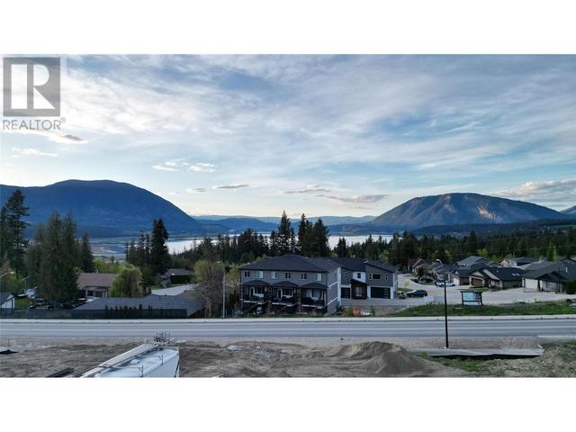 981 12 Street Se Unit# Prop. 12, House attached with 3 bedrooms, 2 bathrooms and 2 parking in Salmon Arm BC | Image 5