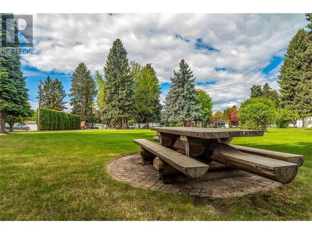 98 - 3535 Casorso Rd, House other with 2 bedrooms, 1 bathrooms and 2 parking in Kelowna BC | Image 29