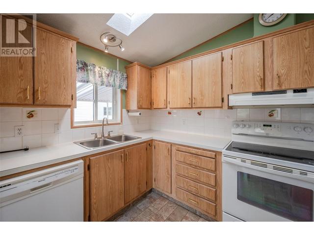 33 - 6822 Leighton Cres, House other with 2 bedrooms, 2 bathrooms and null parking in Okanagan Similkameen C BC | Image 20
