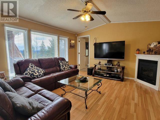 1995 - 168 Mile Rd, House other with 3 bedrooms, 3 bathrooms and null parking in Cariboo D BC | Image 15