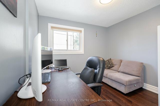 44 - 75 Blackwell Ave, Townhouse with 4 bedrooms, 2 bathrooms and 4 parking in Toronto ON | Image 3