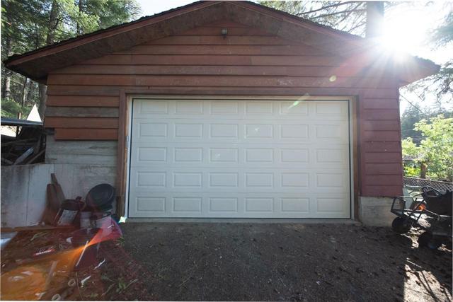 2027 Jim Smith Lake Rd, House detached with 2 bedrooms, 1 bathrooms and null parking in East Kootenay C BC | Image 28