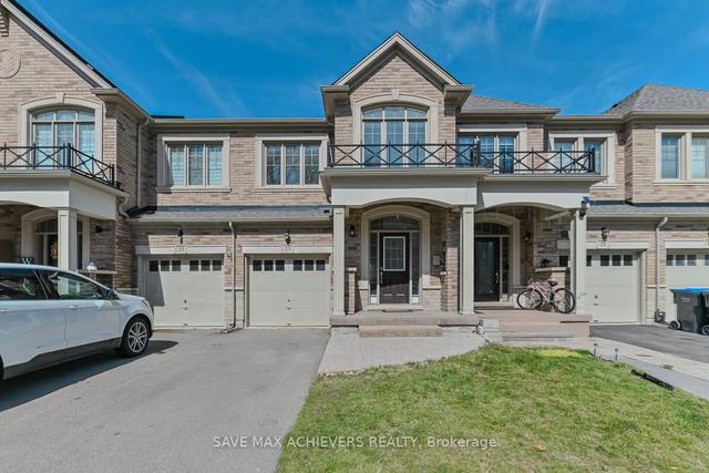 23 Lady Evelyn Cres N, House attached with 4 bedrooms, 3 bathrooms and 3 parking in Brampton ON | Image 1