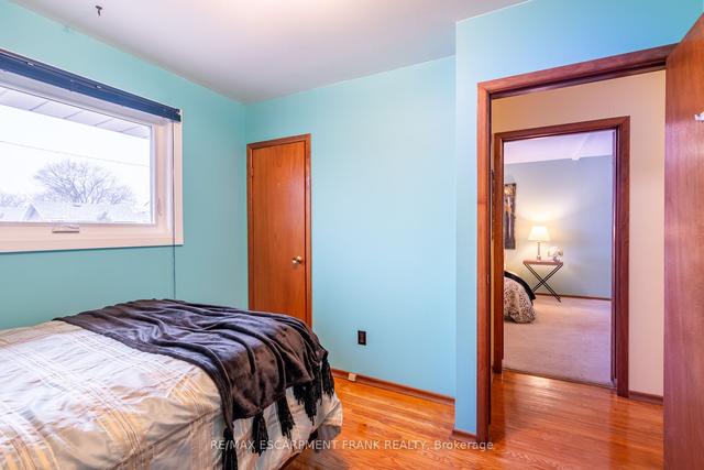 888 Upper Ottawa St, House detached with 2 bedrooms, 2 bathrooms and 5 parking in Hamilton ON | Image 14