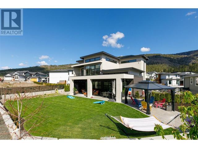 2759 Canyon Crest Dr, House detached with 4 bedrooms, 3 bathrooms and 4 parking in West Kelowna BC | Image 36
