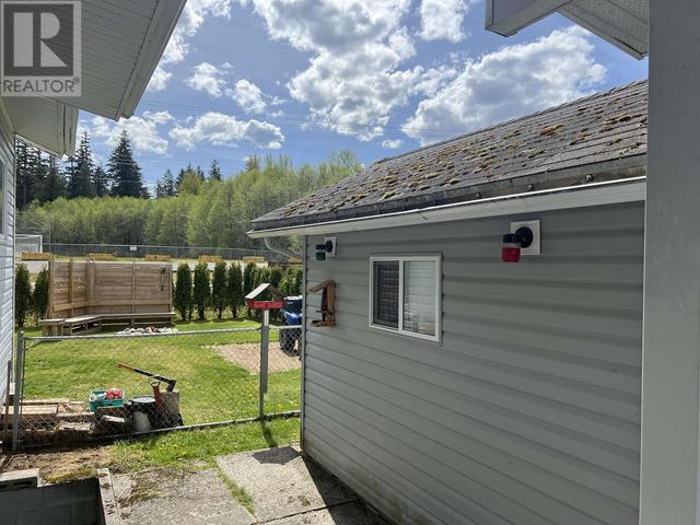 108 Omenica St, House detached with 3 bedrooms, 1 bathrooms and null parking in Kitimat BC | Image 22