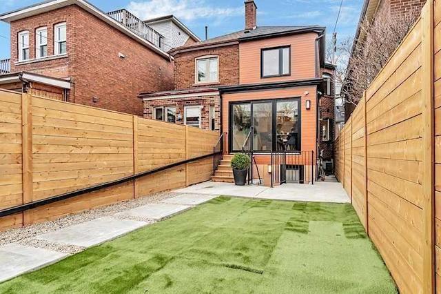 573A Palmerston Ave, House semidetached with 3 bedrooms, 4 bathrooms and 1 parking in Toronto ON | Image 18
