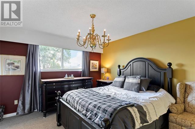 236 Cilaire Dr, House detached with 6 bedrooms, 3 bathrooms and 6 parking in Nanaimo BC | Image 24