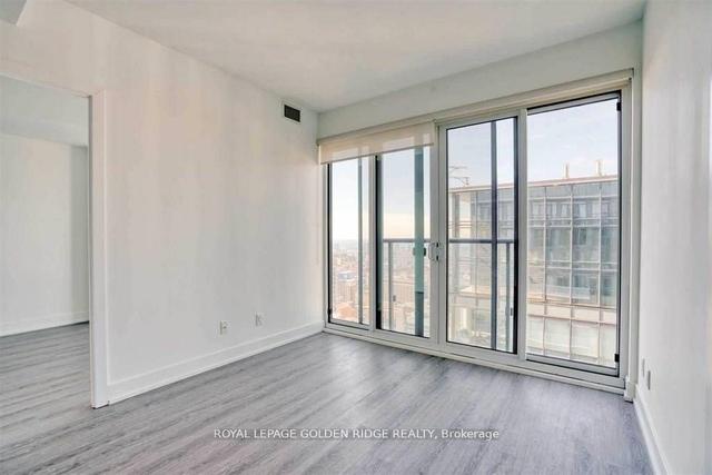 5701 - 7 Grenville St, Condo with 2 bedrooms, 2 bathrooms and 0 parking in Toronto ON | Image 1