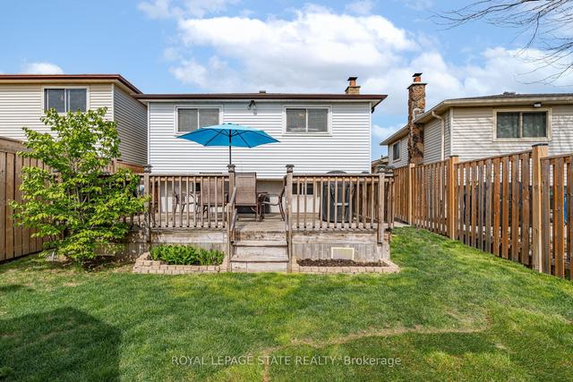 2350 Malcolm Cres, House detached with 3 bedrooms, 2 bathrooms and 3 parking in Burlington ON | Image 28