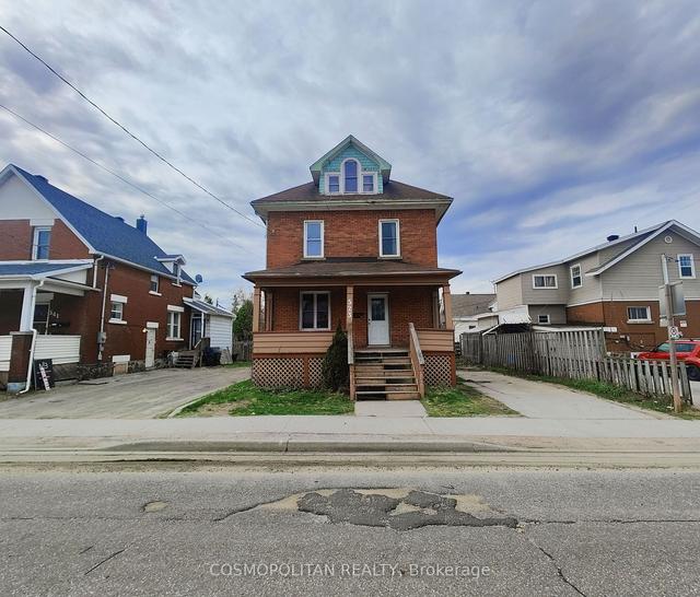 523 Front St, House detached with 6 bedrooms, 2 bathrooms and 2 parking in North Bay ON | Image 1