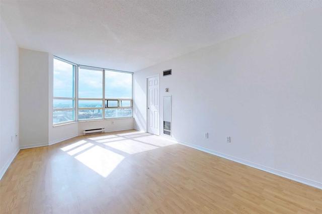 1019 - 250 Webb Dr, Condo with 2 bedrooms, 2 bathrooms and 2 parking in Mississauga ON | Image 4