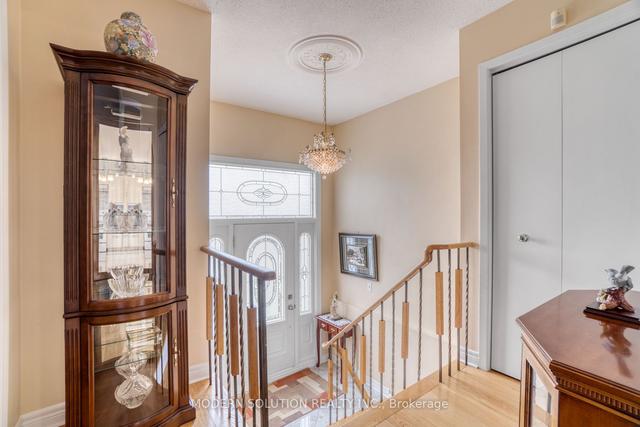 1662 Warren Dr, House semidetached with 3 bedrooms, 3 bathrooms and 4 parking in Mississauga ON | Image 3
