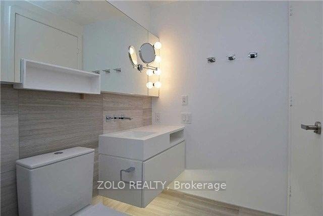 4702 - 45 Charles St E, Condo with 2 bedrooms, 2 bathrooms and 1 parking in Toronto ON | Image 9