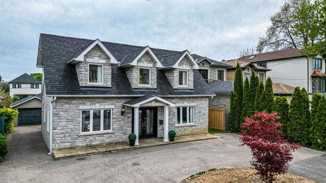 23 Carnation Ave, House detached with 5 bedrooms, 3 bathrooms and 6.5 parking in Toronto ON | Image 35