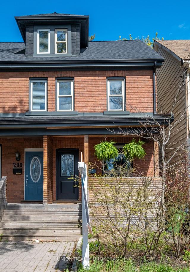 297 Pape Ave, House semidetached with 3 bedrooms, 2 bathrooms and 2 parking in Toronto ON | Image 1