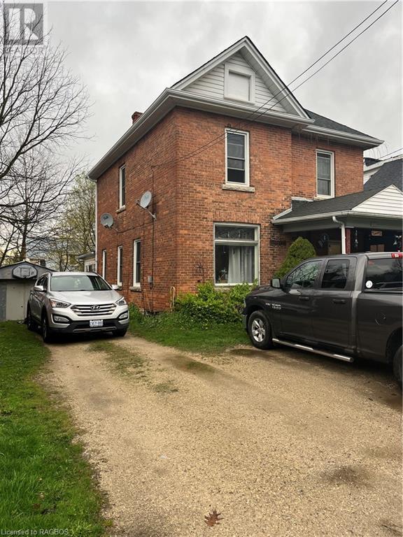 1060 4th Avenue E, House other with 4 bedrooms, 0 bathrooms and 4 parking in Owen Sound ON | Image 3