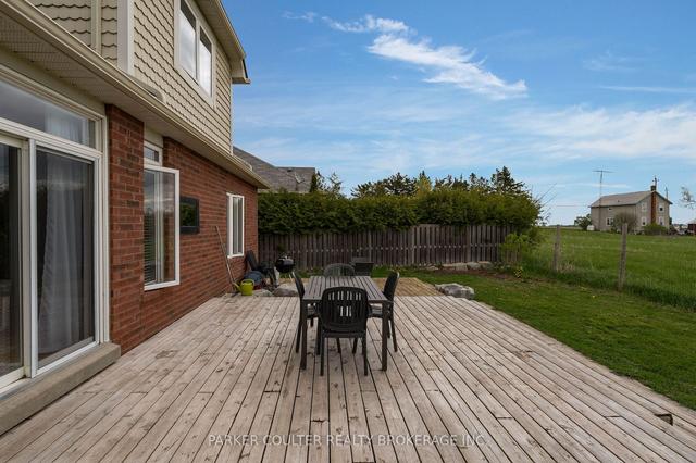 54 Ellis Cres, House detached with 4 bedrooms, 2 bathrooms and 4 parking in Kawartha Lakes ON | Image 31