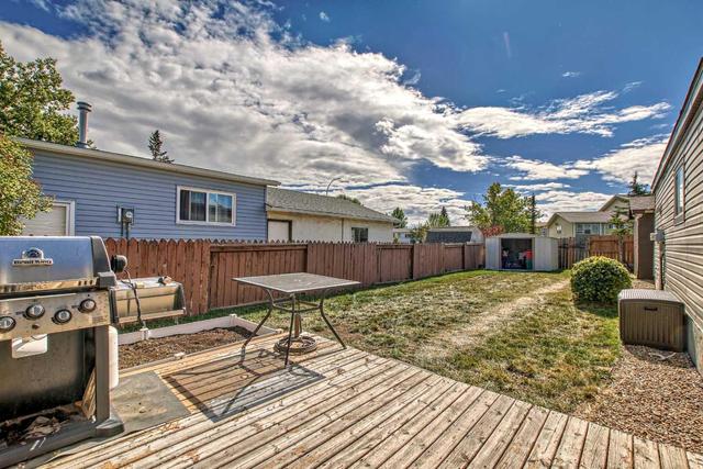 208 Big Hill Cir Se, House detached with 3 bedrooms, 2 bathrooms and 2 parking in Airdrie AB | Image 20